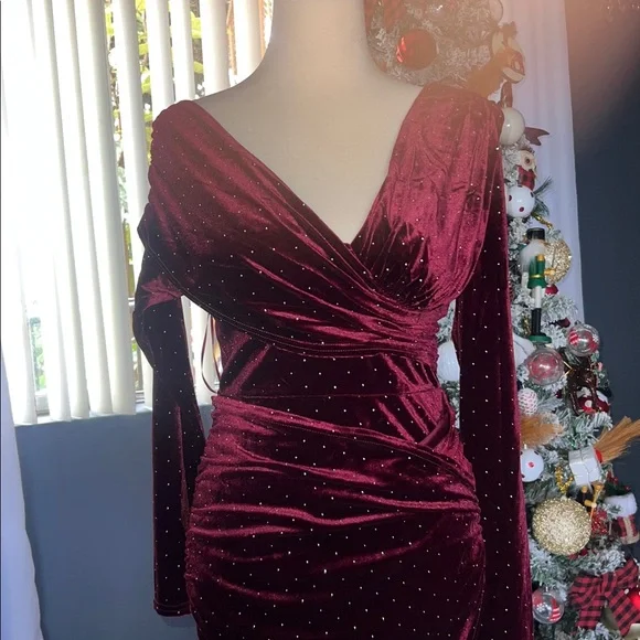 Fashion nova burgundy dress size M - Picture 3 of 5